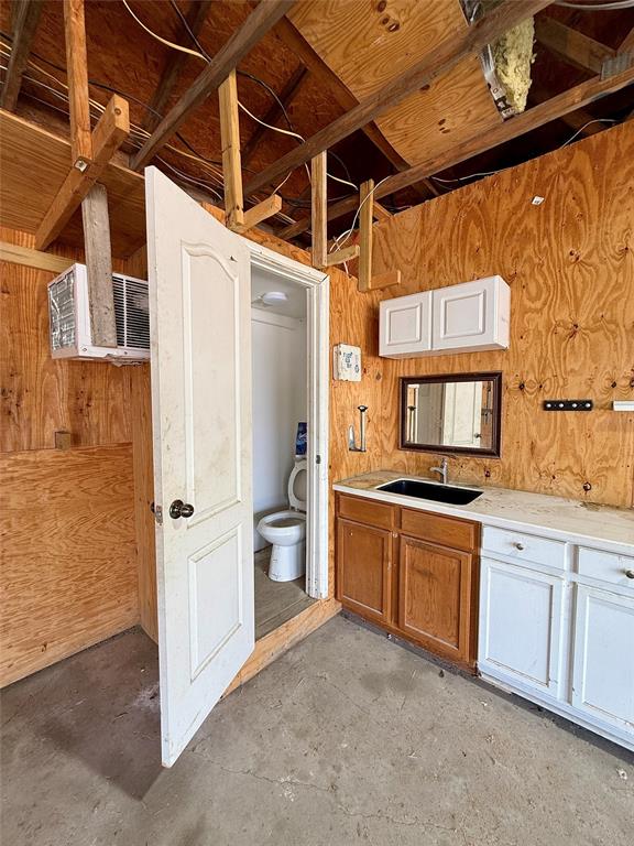 633 Rose Garden Drive Property Photo 8