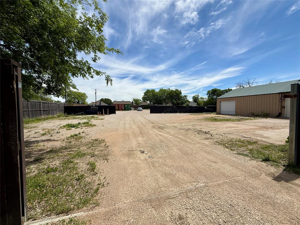 633 Rose Garden Drive Property Photo 11
