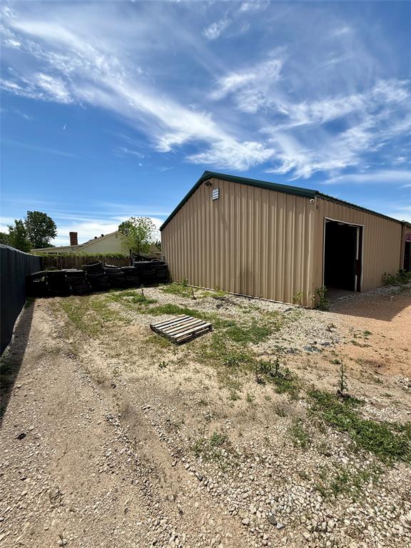 633 Rose Garden Drive Property Photo 12