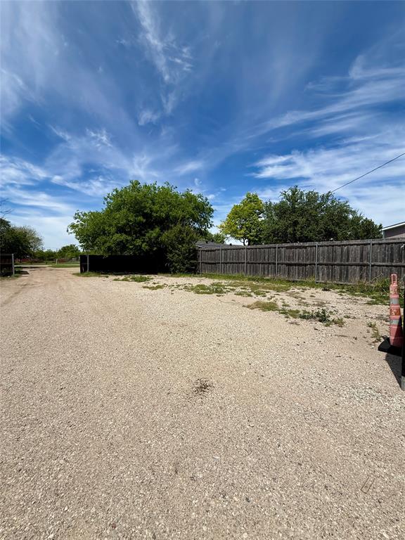 633 Rose Garden Drive Property Photo 14