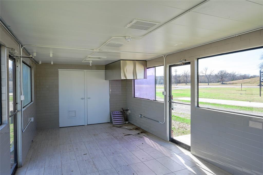19710 Us Highway 377 Property Photo 4