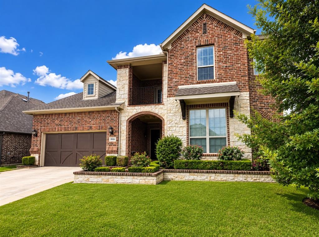 2818 Twin Ridge Drive Property Photo 2