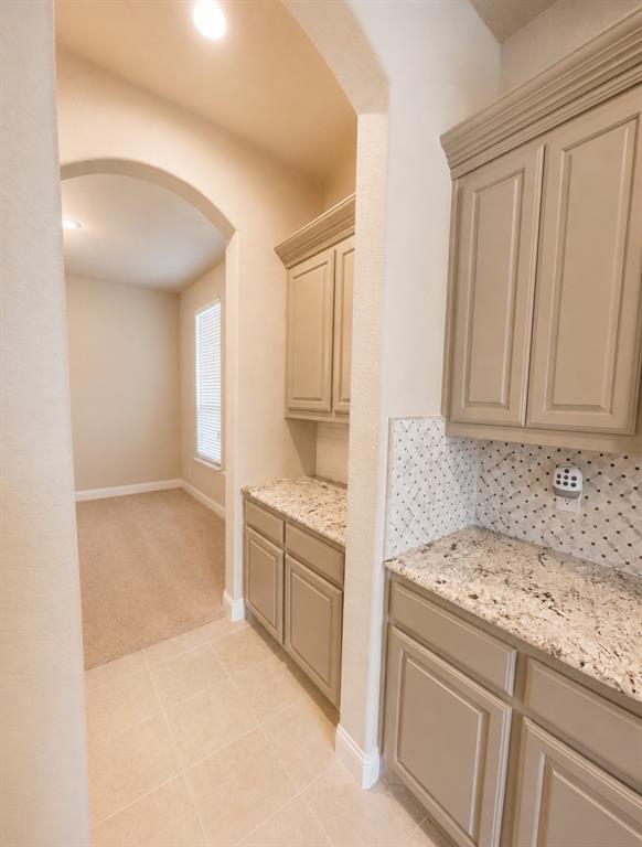 2818 Twin Ridge Drive Property Photo 8