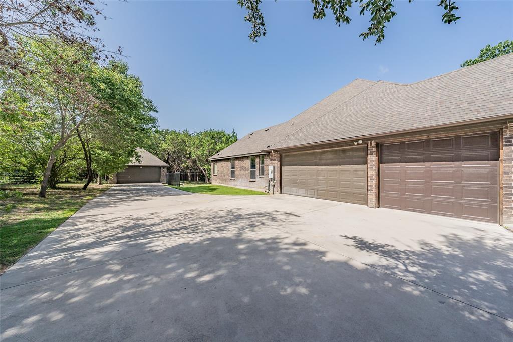 5001 Oak Mill Drive Property Photo 10