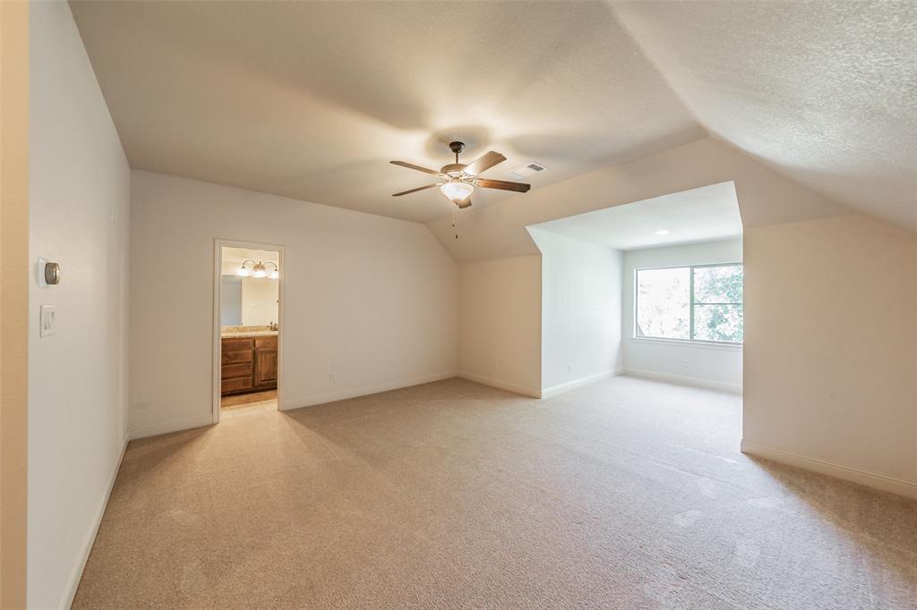 5001 Oak Mill Drive Property Photo 25