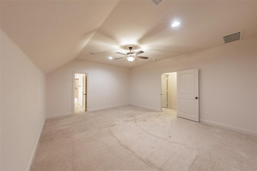 5001 Oak Mill Drive Property Photo 28