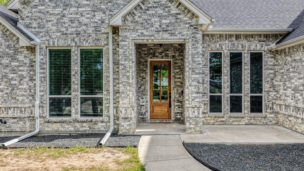 115 Post Oak Way Property Photo 3