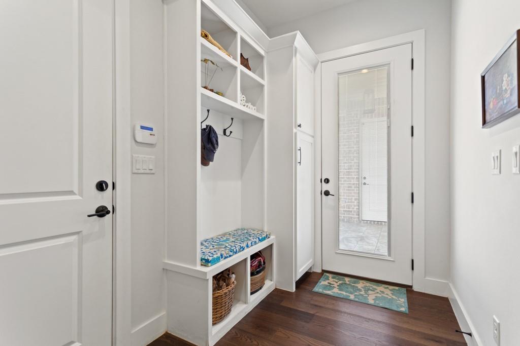 2926 Stewart Way Property Photo 20