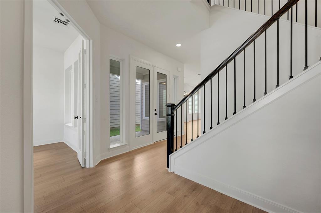 1418 Roundup Way Property Photo 6