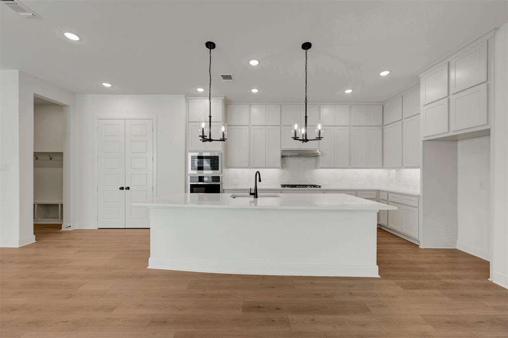 1418 Roundup Way Property Photo 13