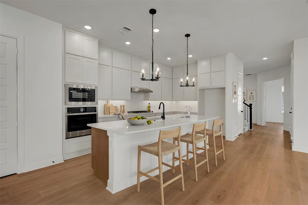 1418 Roundup Way Property Photo 16