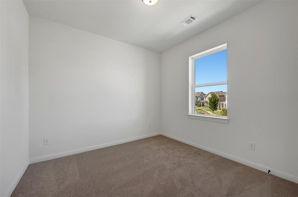 1418 Roundup Way Property Photo 26