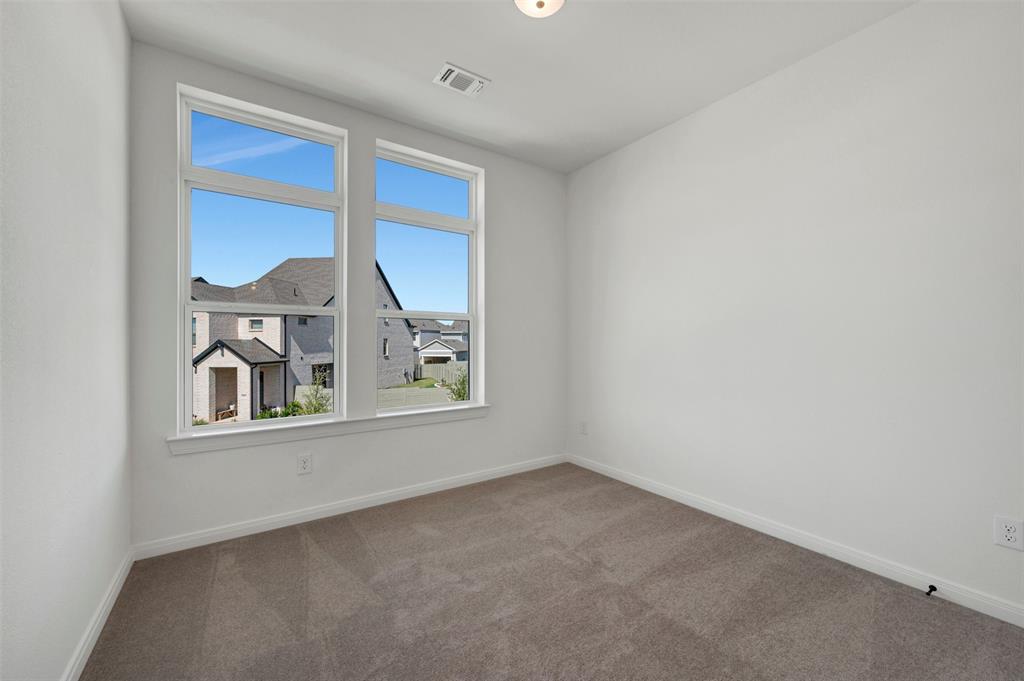 1418 Roundup Way Property Photo 28