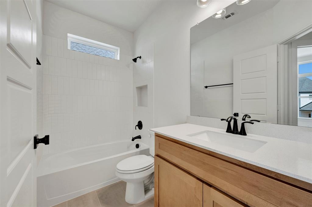 1418 Roundup Way Property Photo 30