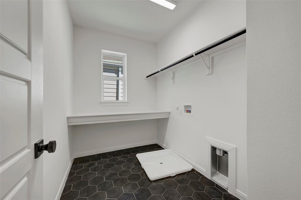 1418 Roundup Way Property Photo 31