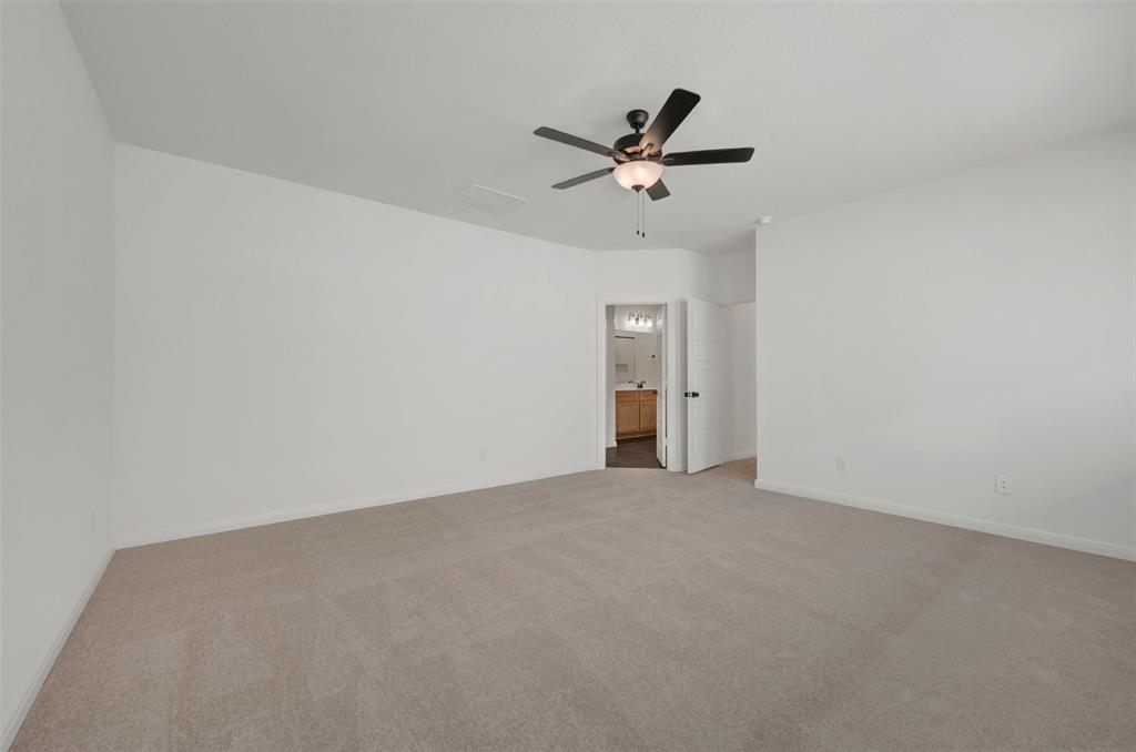 1418 Roundup Way Property Photo 34