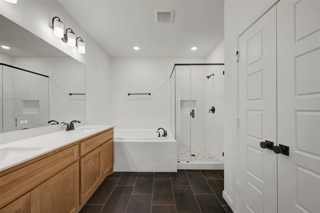 1418 Roundup Way Property Photo 35