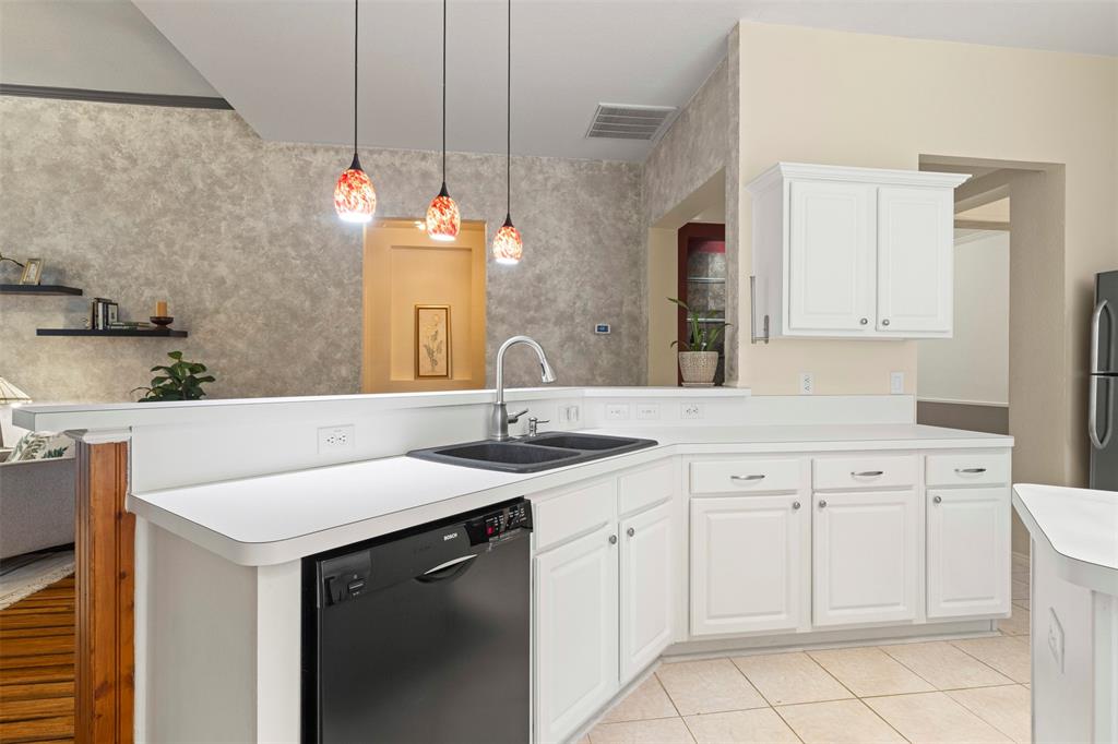 1906 Walnut Hill Drive Property Photo 8