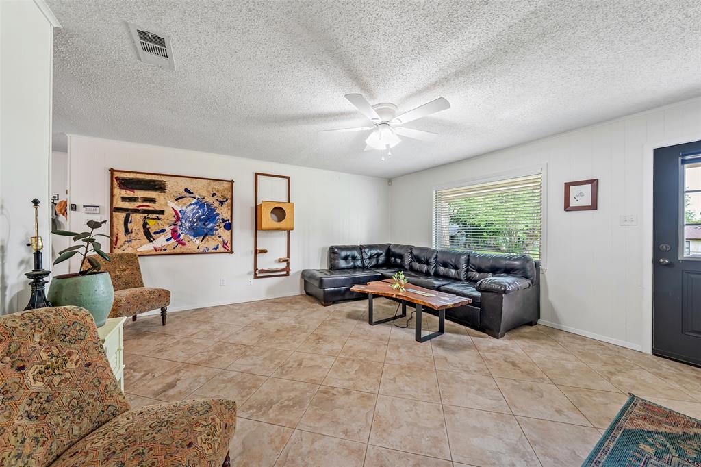 621 Athens Property Photo 3