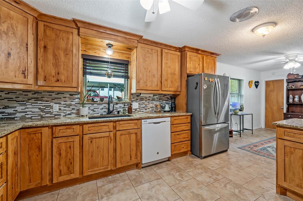 621 Athens Property Photo 5