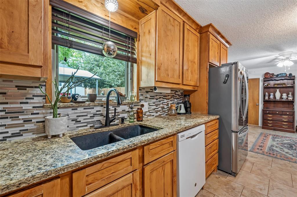 621 Athens Property Photo 6