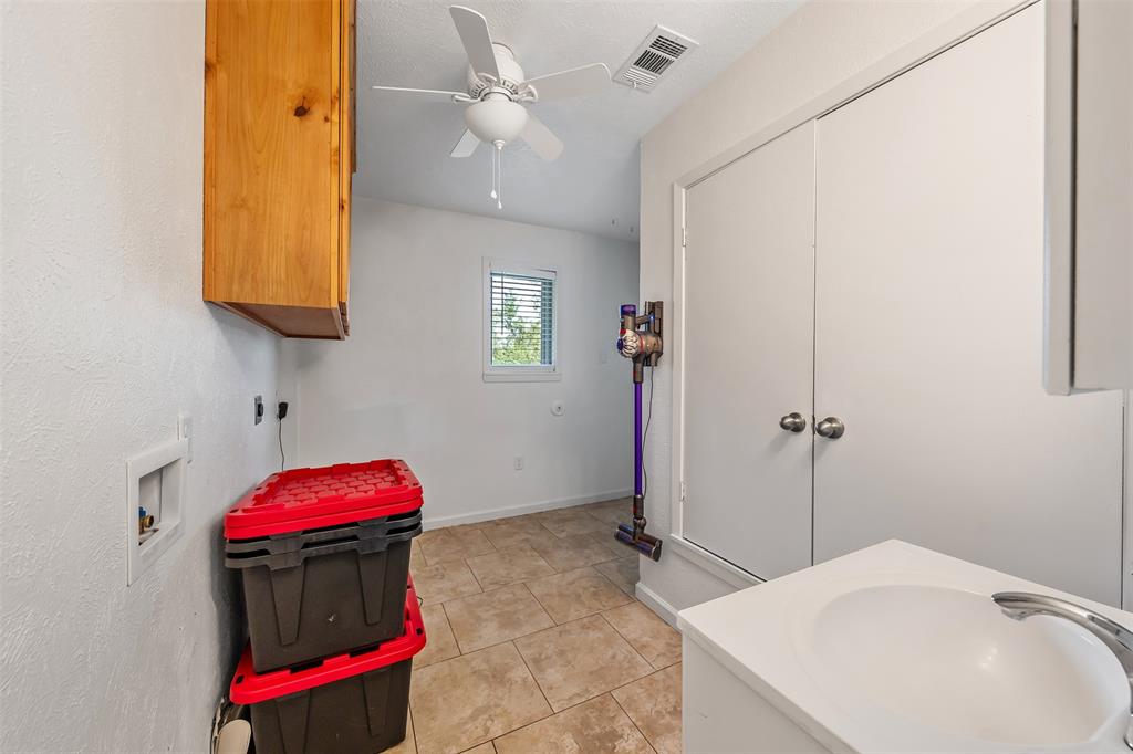 621 Athens Property Photo 18