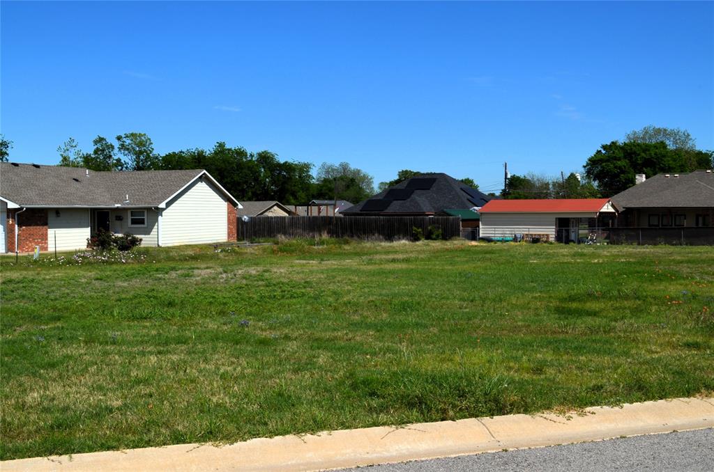 318 Preston Road Property Photo 1
