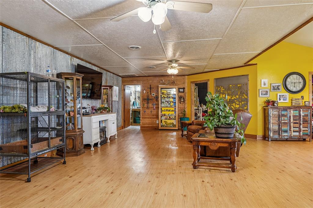 1406 N Johnson Loop Property Photo 14