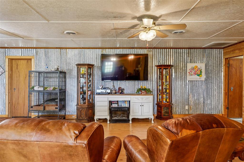 1406 N Johnson Loop Property Photo 15