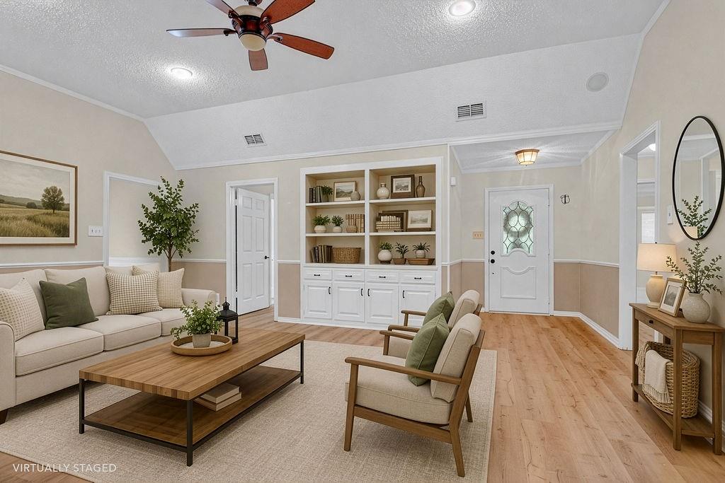 1208 Hilltop Run Property Photo 4