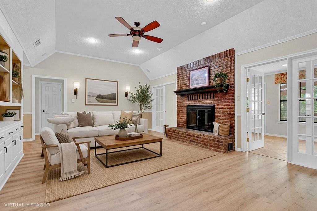 1208 Hilltop Run Property Photo 8