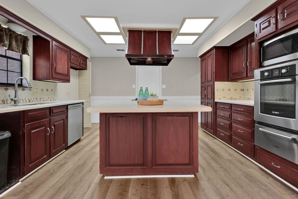 1208 Hilltop Run Property Photo 20