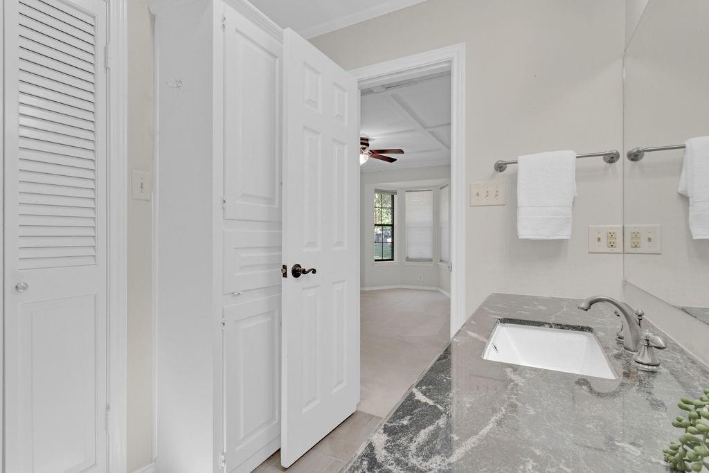 1208 Hilltop Run Property Photo 32