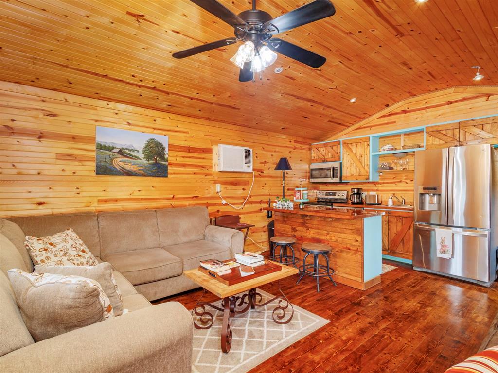 7215 Highway 569 Property Photo 12