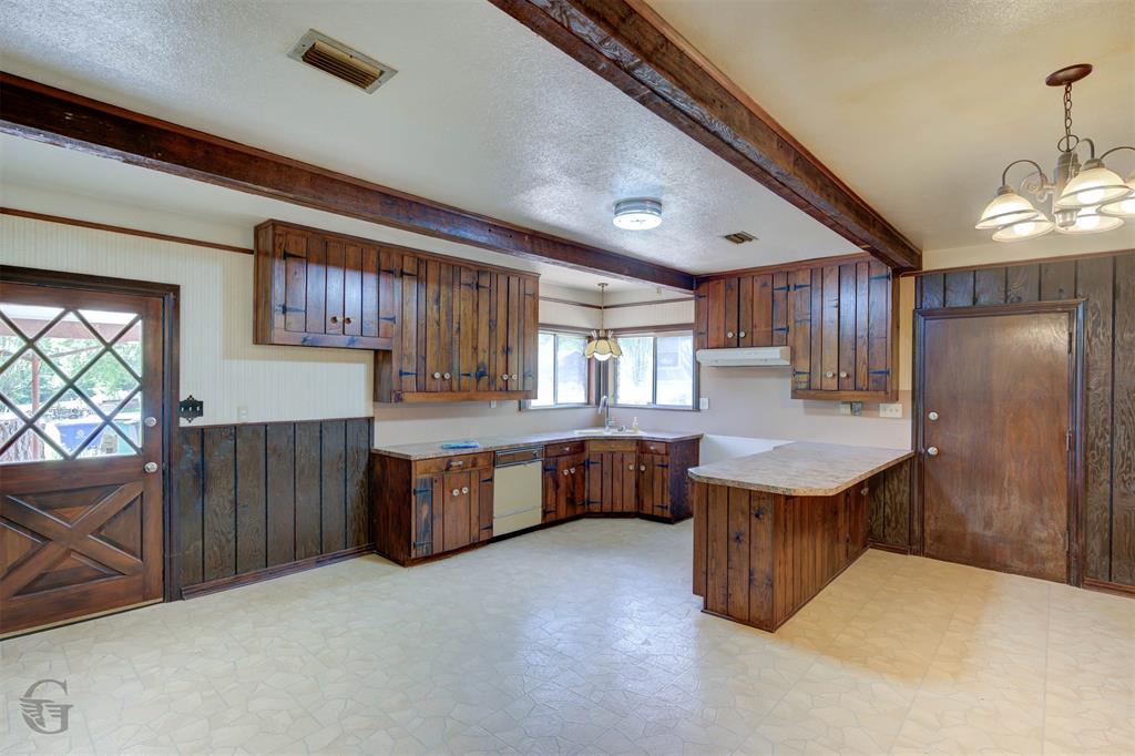 913 Pine Hill Road Property Photo 7