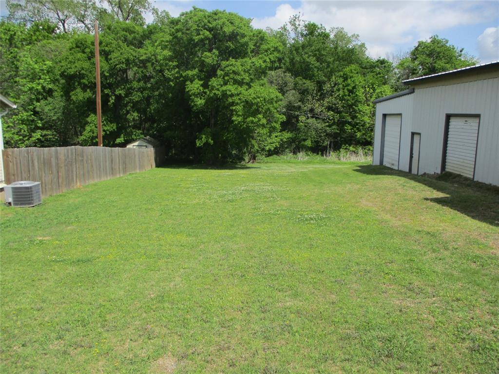 107 W Day Street 2 Property Photo 3