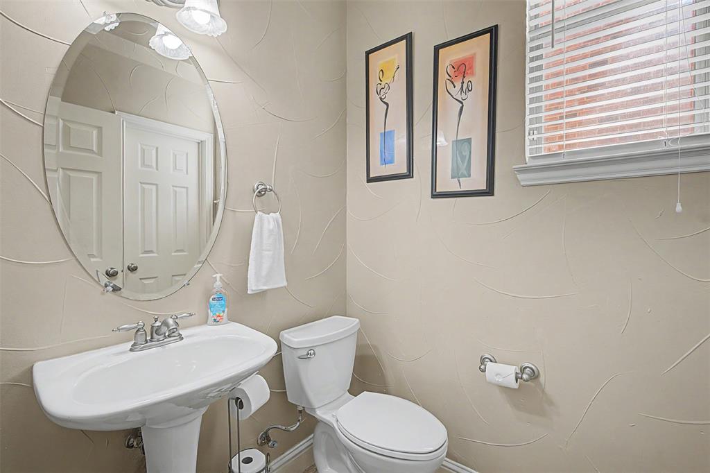 15606 Fox Meadow Lane Property Photo 6