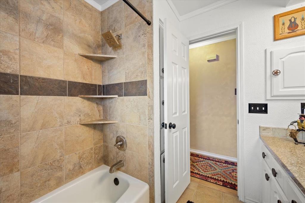8325 Crosswind Drive Property Photo 17