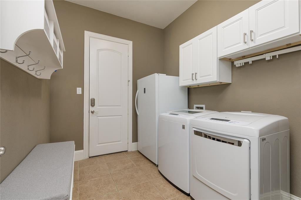 13888 Eleanor Avenue Property Photo 26