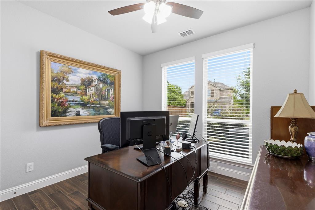 1319 Bridgewater Boulevard Property Photo 8