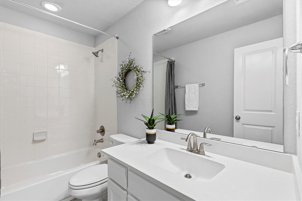 1319 Bridgewater Boulevard Property Photo 31
