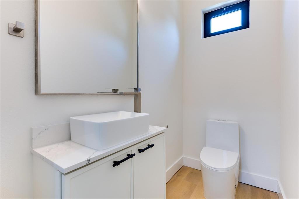 4206 Cabell Drive Property Photo 11