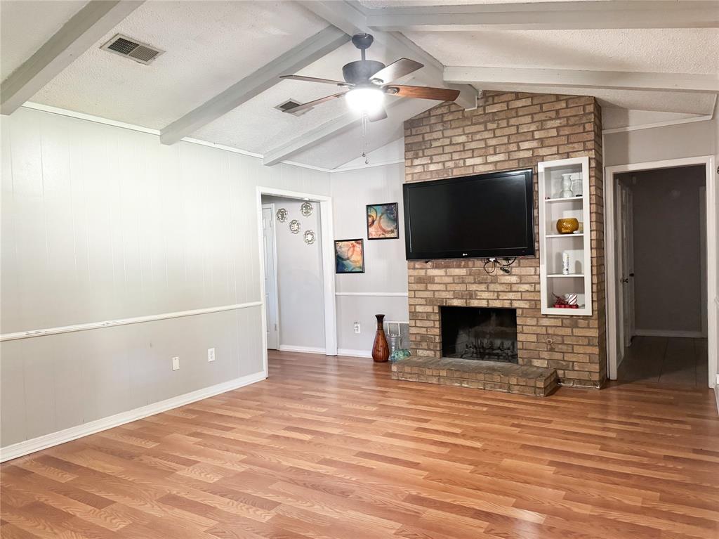 9421 Leaside Way Property Photo 4