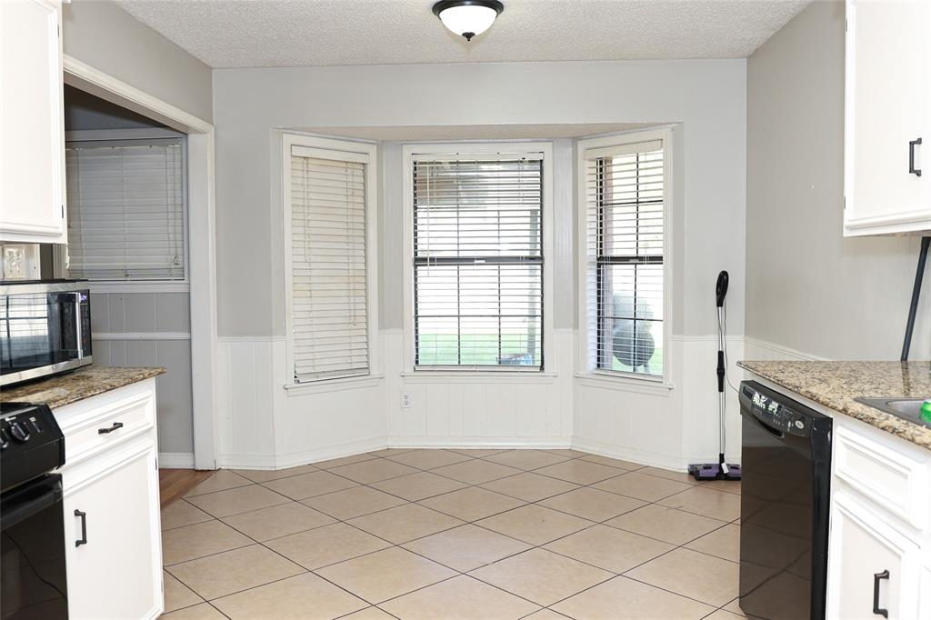 9421 Leaside Way Property Photo 13