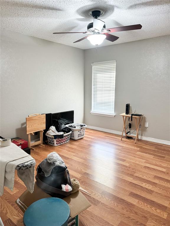 9421 Leaside Way Property Photo 23