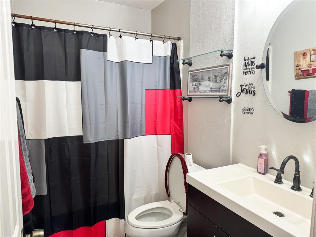 9421 Leaside Way Property Photo 27