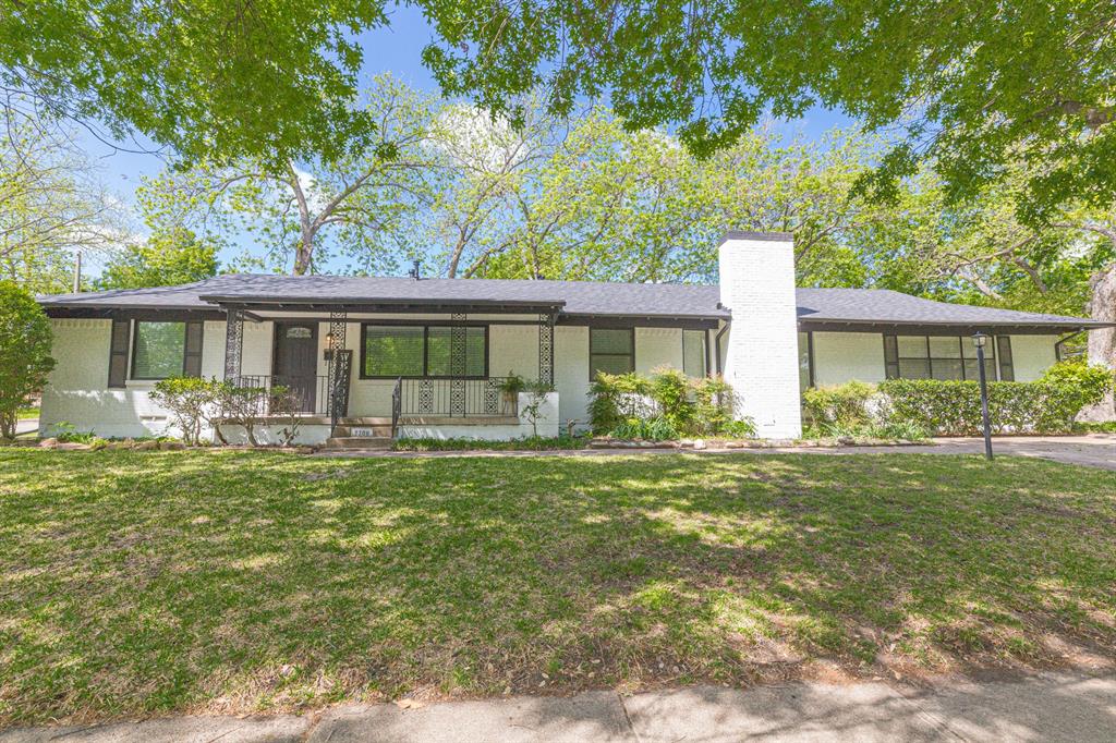 2709 Fairfax Drive Property Photo 1
