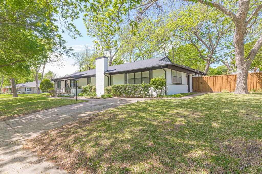 2709 Fairfax Drive Property Photo 2