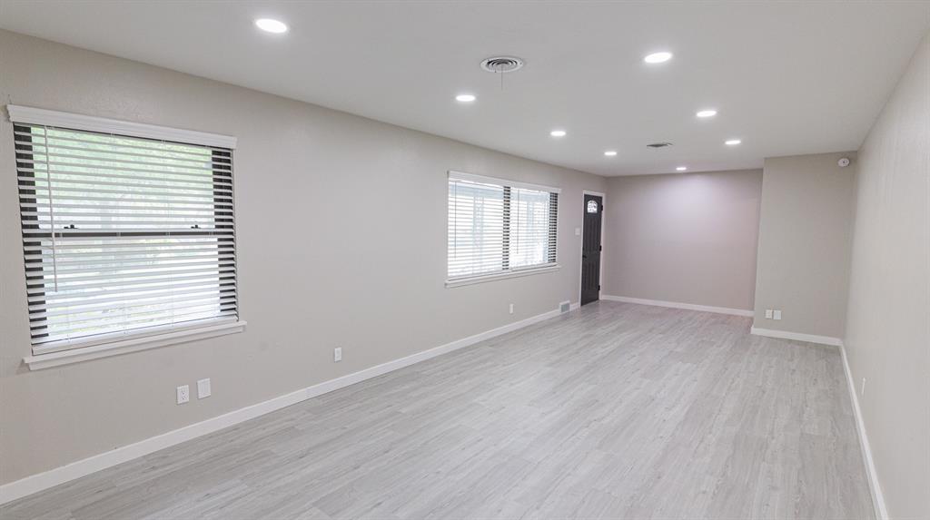2709 Fairfax Drive Property Photo 6