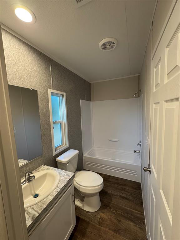 2225 Woodview Trail Property Photo 4